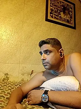 Snapshot of hardnhornybull chatting on February 25, 2026, 7:14 pm hardnhornybull online show from February 25, 2026, 7:14 pm