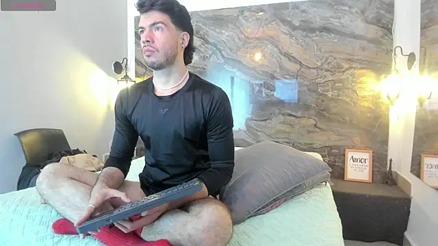 VelloTouch online show from February 12, 2026, 4:12 am