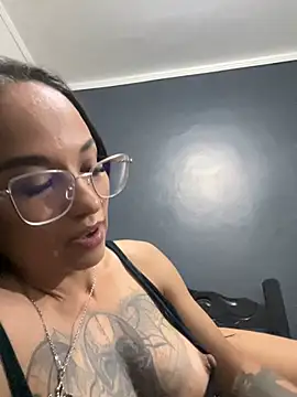 HyaraMoon online show from February 19, 2026, 3:03 am