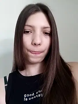 LunaTori456 online show from April 24, 2026, 8:05 am