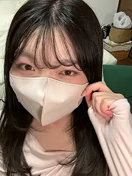 Snapshot of __Yui_ chatting on April 5, 2026, 12:01 pm Yui online show from April 5, 2026, 12:01 pm
