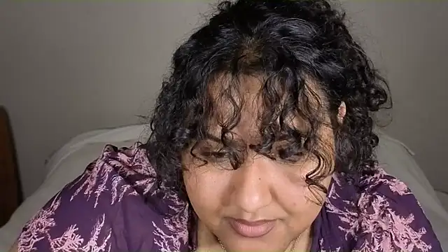 Angeliccreamyrican online show from May 31, 2026, 5:46 am