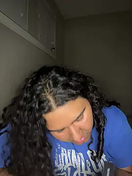 Angeliccreamyrican online show from April 3, 2026, 4:52 am