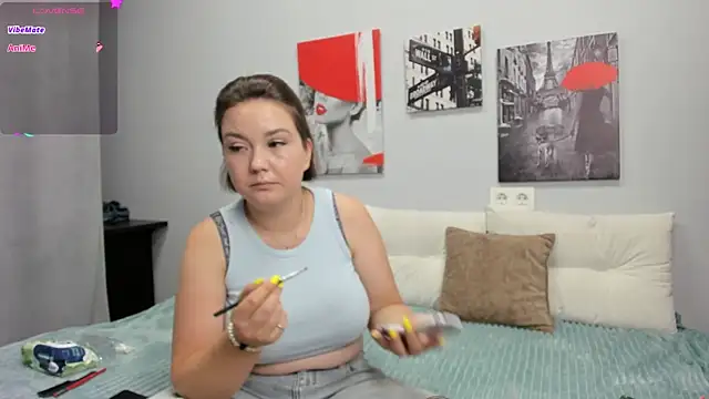 Snapshot of Sweetie_Rozzy chatting on July 18, 2026, 1:36 am Sweetie Rozzy online show from July 18, 2026, 1:36 am