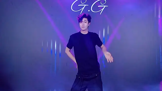 GG-boy002 online show from January 13, 2026, 2:04 am