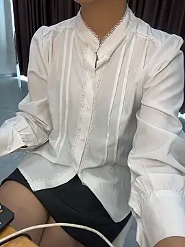 Bong lovelyy online show from March 5, 2026, 5:48 am