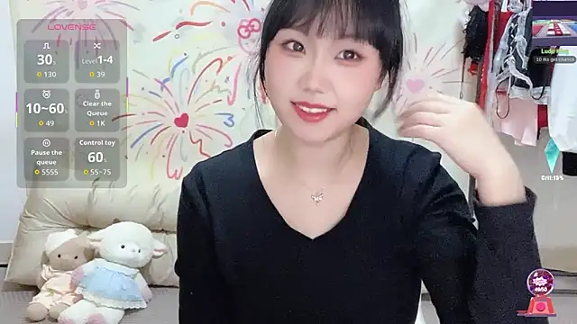 xiaoguai99 online show from April 12, 2026, 12:52 pm