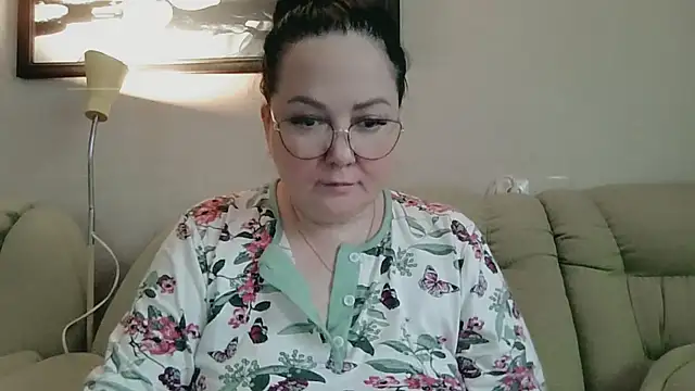 infinity loveliness online show from April 19, 2026, 7:31 am