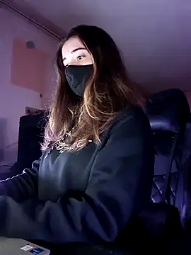 Snapshot of kirakitty_xoxo chatting on January 5, 2026, 6:22 pm kirakitty xoxo online show from January 5, 2026, 6:22 pm