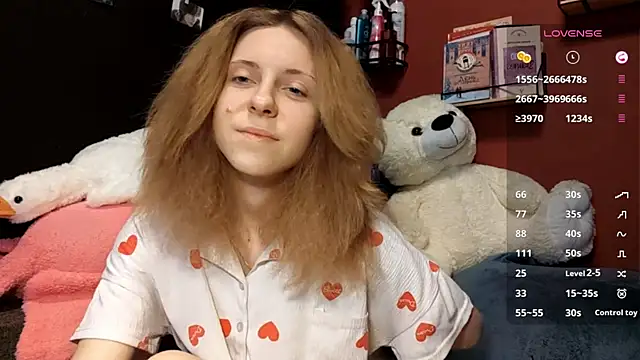 Snapshot of TiaraHenegan chatting on February 5, 2026, 7:04 am TiaraHenegan online show from February 5, 2026, 7:04 am