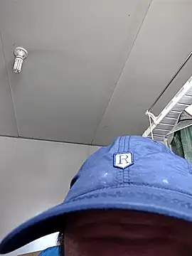 woxihuanzheli123 online show from March 19, 2026, 6:13 am