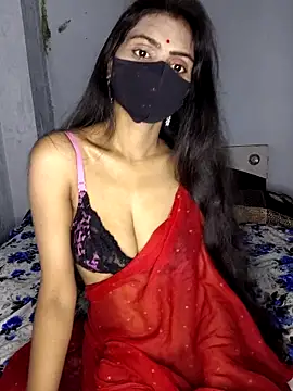 Snapshot of rani_coupleee chatting on February 5, 2026, 6:37 pm rani coupleee online show from February 5, 2026, 6:37 pm