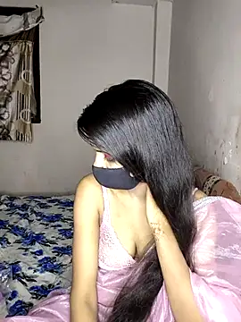 Snapshot of rani_coupleee chatting on May 3, 2026, 4:43 pm rani coupleee online show from May 3, 2026, 4:43 pm