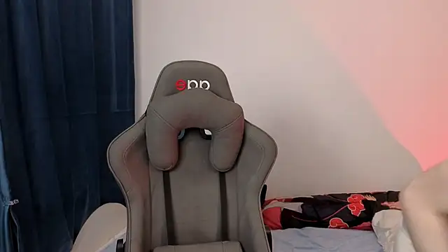 lucidangelok1 online show from April 3, 2026, 7:04 am