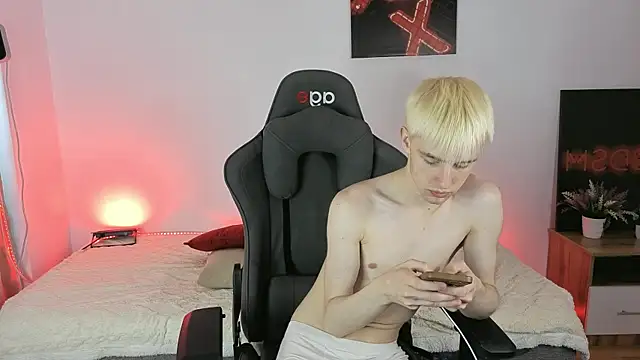 Snapshot of lucidangelok1 chatting on June 15, 2026, 12:05 pm lucidangelok1 online show from June 15, 2026, 12:05 pm
