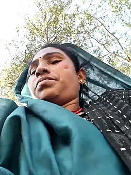 lodhi8080 online show from March 9, 2026, 4:38 am