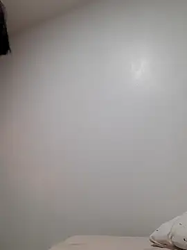 diosa cristal  online show from April 22, 2026, 4:52 am