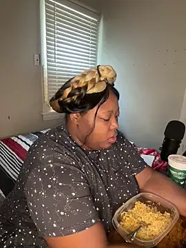 Chocolatebunnyxx96 online show from March 23, 2026, 5:13 pm