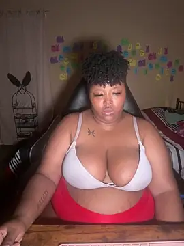 Snapshot of Chocolatebunnyxx96 chatting on May 18, 2026, 2:23 am Chocolatebunnyxx96 online show from May 18, 2026, 2:23 am