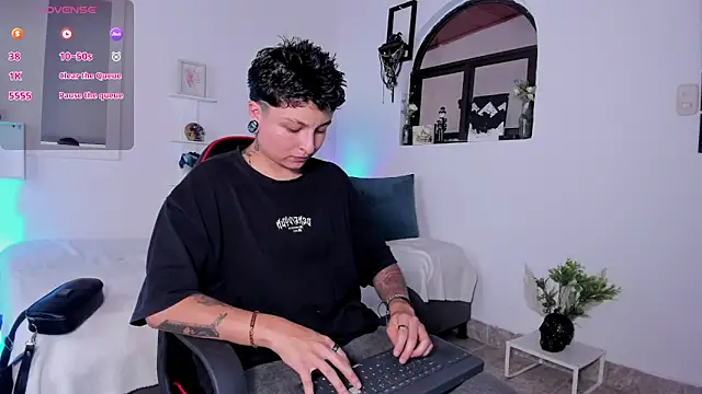 Snapshot of Zury_Ramirez chatting on February 5, 2026, 8:15 pm Zury Ramirez online show from February 5, 2026, 8:15 pm