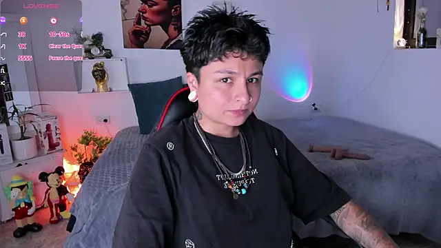 Snapshot of Zury_Ramirez chatting on February 22, 2026, 9:16 pm Zury Ramirez online show from February 22, 2026, 9:16 pm