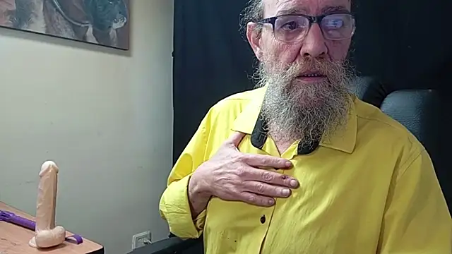 Snapshot of Uncle_Hottie chatting on March 26, 2026, 6:28 pm Uncle Hottie online show from March 26, 2026, 6:28 pm