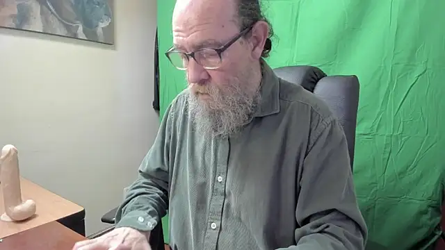 Snapshot of Uncle_Hottie chatting on March 12, 2026, 4:11 pm Uncle Hottie online show from March 12, 2026, 4:11 pm