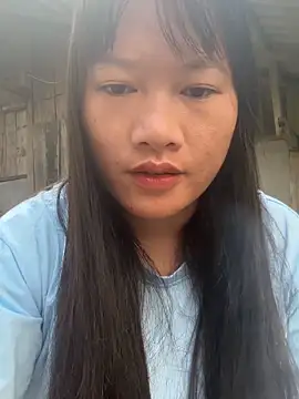 Suni-ii online show from April 8, 2026, 11:39 pm