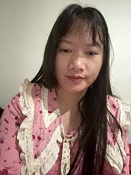 Snapshot of Suni-ii chatting on May 18, 2026, 11:42 pm Suni-ii online show from May 18, 2026, 11:42 pm