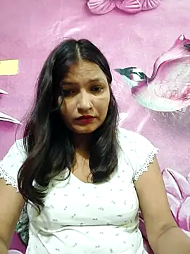 Snapshot of Priyaa_1433 chatting on July 8, 2026, 1:12 pm Priyaa 1433 online show from July 8, 2026, 1:12 pm