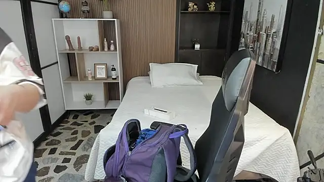 ThaliaBrookss  online show from March 25, 2026, 2:33 am