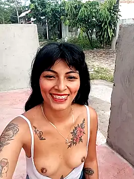 Snapshot of andrea_rose69 chatting on February 25, 2026, 11:54 am andrea rose69 online show from February 25, 2026, 11:54 am