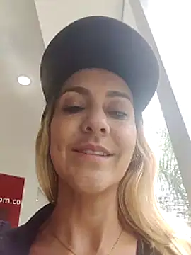 Monita Med online show from April 18, 2026, 7:07 pm