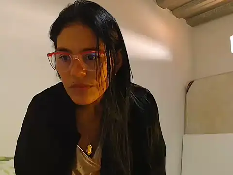 Snapshot of Elizabeth_manzon chatting on May 28, 2026, 8:15 pm Elizabeth manzon online show from May 28, 2026, 8:15 pm