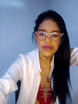 Elizabeth manzon online show from April 5, 2026, 8:04 pm