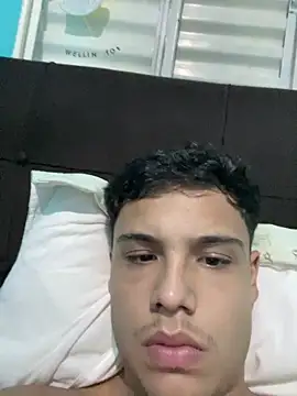 Wellington00  online show from February 6, 2026, 1:45 am