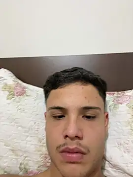 Wellington00  online show from February 27, 2026, 11:15 pm