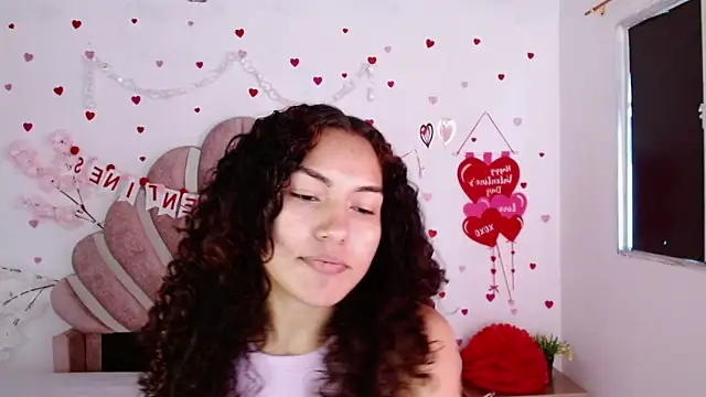 Naya  fox723 online show from February 16, 2026, 5:44 pm