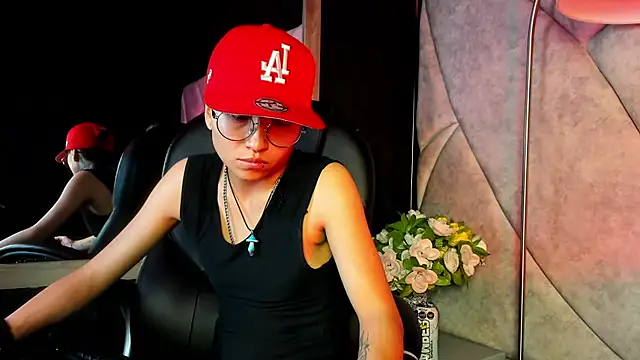 velvet mystic online show from April 19, 2026, 6:10 pm