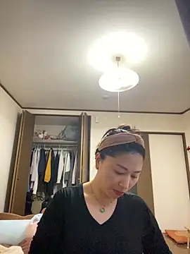 69 yuna 69 online show from January 6, 2026, 8:18 am