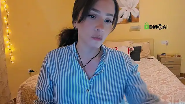 juliiaroberts online show from March 15, 2026, 3:02 am