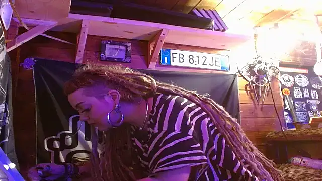 spiralhokkaido23 online show from March 15, 2026, 4:08 am