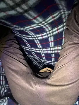 Snapshot of HotDady69690 chatting on January 11, 2026, 6:37 pm HotDady69690 online show from January 11, 2026, 6:37 pm