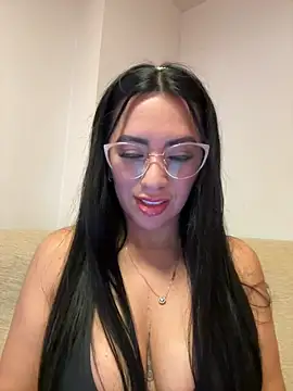 Snapshot of nataliia_queen_ chatting on April 24, 2026, 11:29 pm nataliia queen online show from April 24, 2026, 11:29 pm