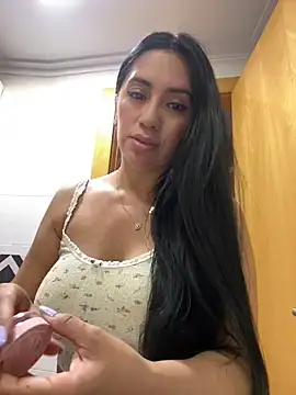 nataliia queen  online show from July 3, 2026, 7:26 am