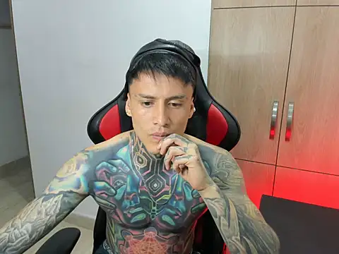 Chrissblack online show from March 31, 2026, 4:14 am