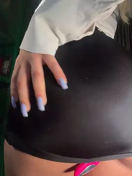 Ginevrafedez online show from April 19, 2026, 1:28 am