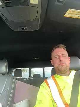 WIDBIGWHITECOCK online show from May 5, 2026, 9:51 pm