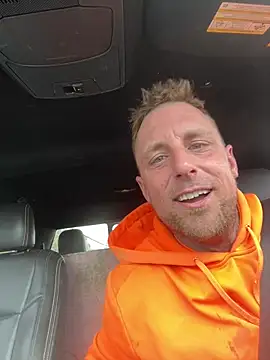WIDBIGWHITECOCK online show from May 6, 2026, 2:43 pm
