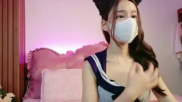 Fiona y online show from February 10, 2026, 11:42 am